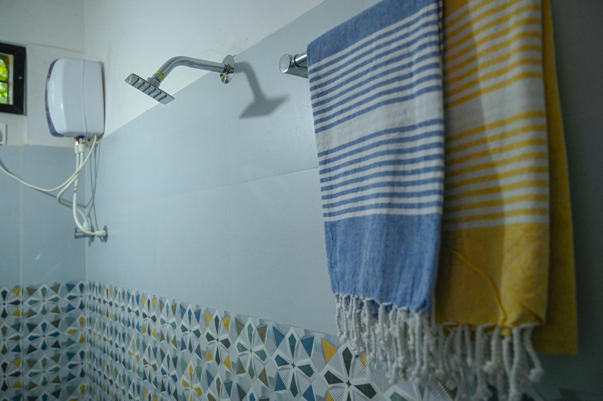 Shell House - Private Stay With Garden View In Arambol マンドレム エクステリア 写真