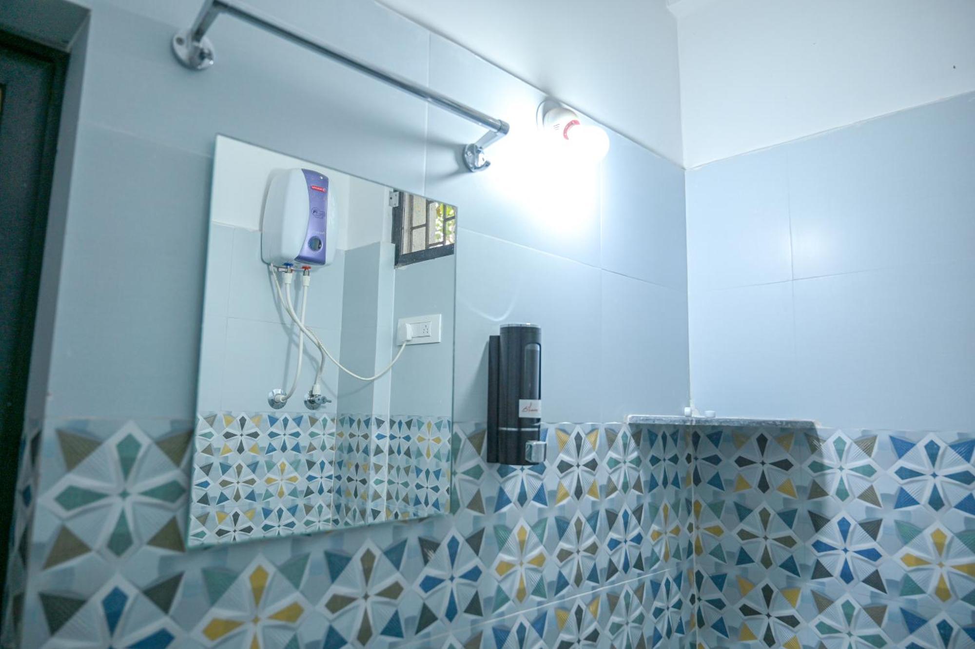 Shell House - Private Stay With Garden View In Arambol マンドレム エクステリア 写真
